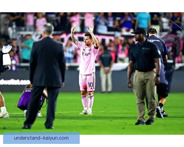 梅西加盟迈阿密国际后首度回归巴萨引发球迷热议 赛场外故事同样备受关注