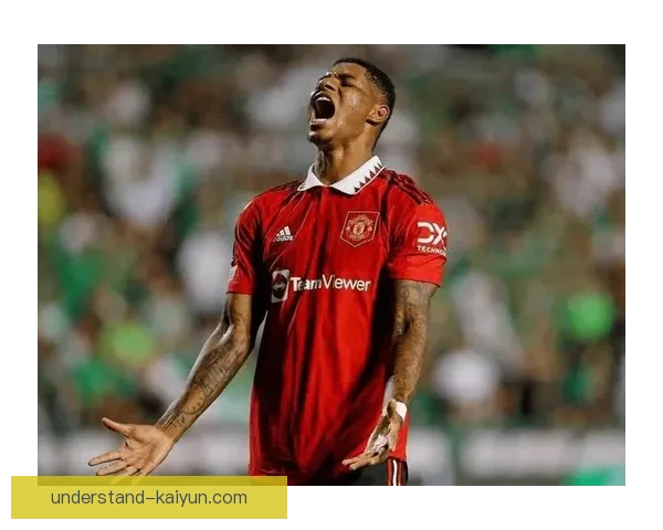 欧洲冠军联赛小组赛激战正酣 曼联和巴萨迎来关键对决