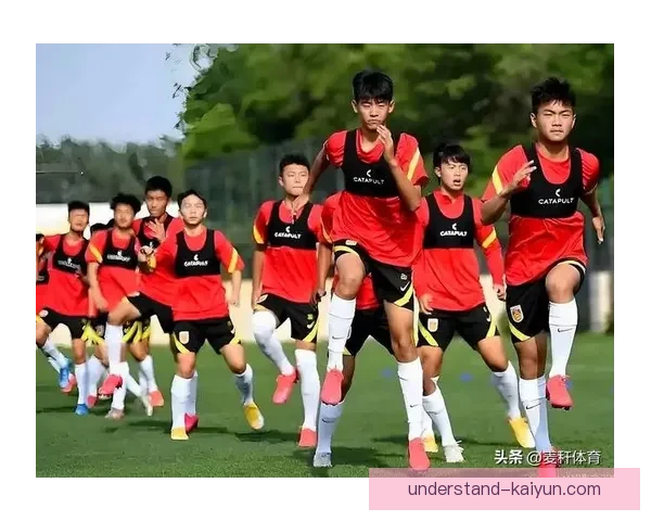 国足备战新赛季策略调整，主教练聚焦青年球员成长