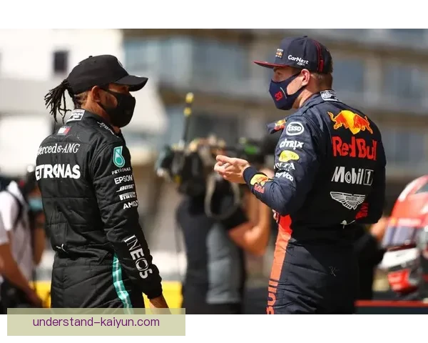 费尔斯塔彭力压汉密尔顿赢得F1新赛季首场大奖赛
